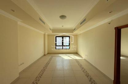 Apartment - 1 Bedroom - 2 Bathrooms for rent in West Porto Drive - Porto Arabia - The Pearl Island - Doha