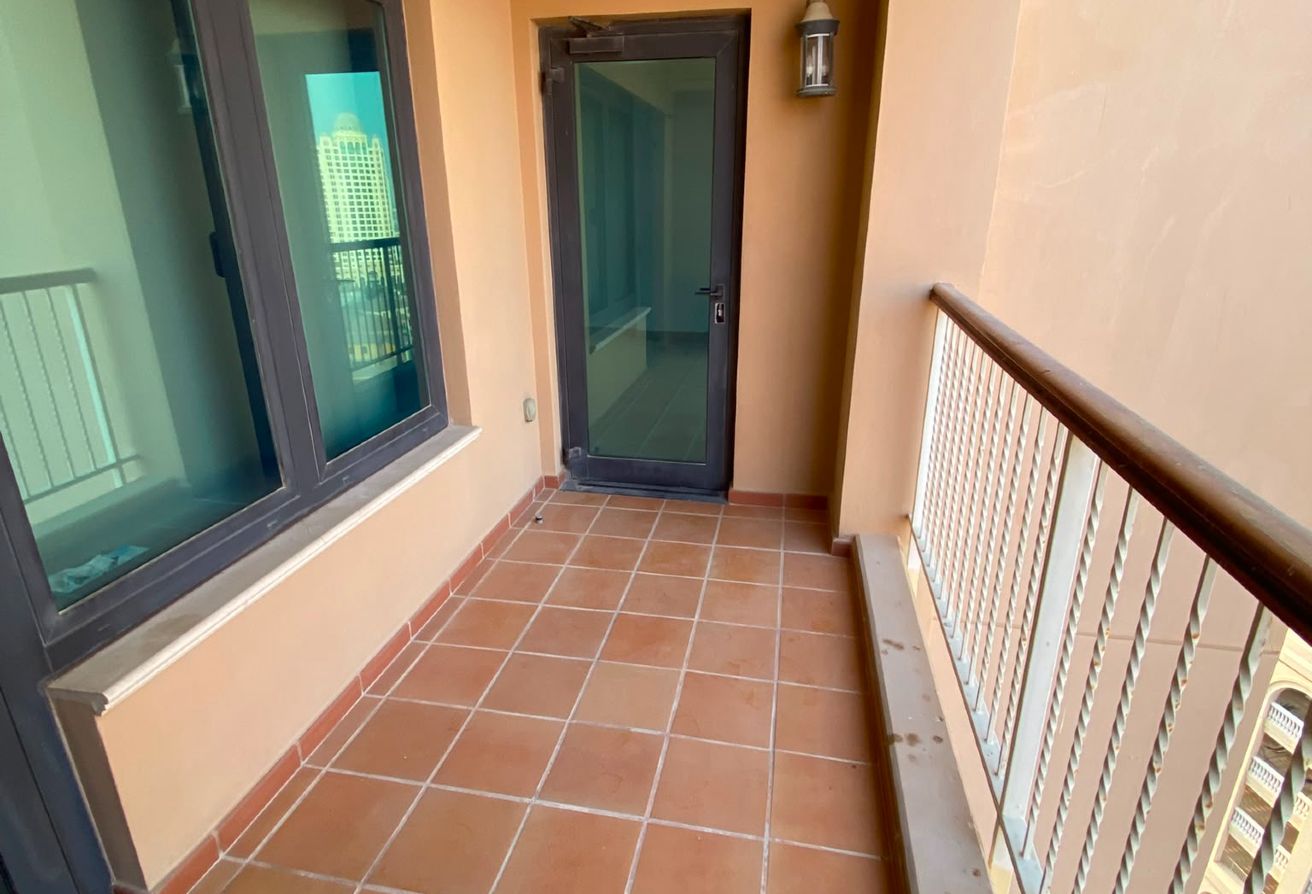 Rare 120 SQM 1BHK Porto Arabia High Floor 7000 QAR thumbnail 10