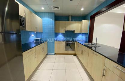 Apartment - 1 Bedroom - 2 Bathrooms for rent in West Porto Drive - Porto Arabia - The Pearl Island - Doha