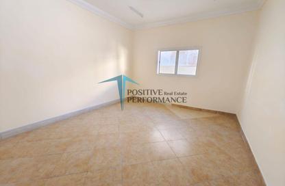 Apartment - 2 Bedrooms - 1 Bathroom for rent in Madinat Khalifa Building 58 - Madinat Khalifa South - Madinat Khalifa - Doha