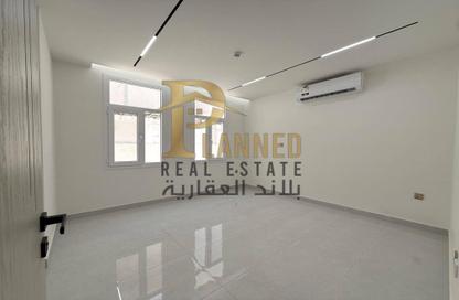 Apartment - 3 Bedrooms - 3 Bathrooms for rent in Fereej Kulaib - Doha