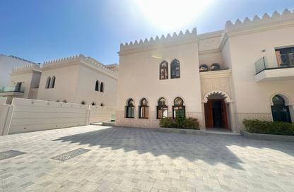 Villa - 5 Bedrooms - 7 Bathrooms for rent in La Plage Villas - The Villas - The Pearl Island - Doha Villa - 5 Bedrooms - 7 Bathrooms for rent in La Plage Villas - The Villas - The Pearl Island - Doha