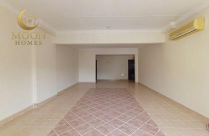 Apartment - 2 Bedrooms - 2 Bathrooms for rent in Umm Ghuwailina 4 - Umm Ghuwailina - Doha Apartment - 2 Bedrooms - 2 Bathrooms for rent in Umm Ghuwailina 4 - Umm Ghuwailina - Doha