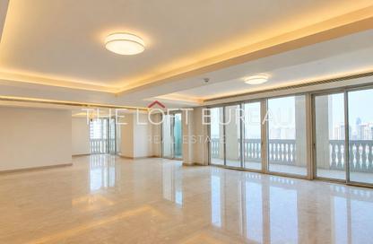 Apartment - 4 Bedrooms - 5 Bathrooms for rent in Viva West - Viva Bahriyah - The Pearl Island - Doha Apartment - 4 Bedrooms - 5 Bathrooms for rent in Viva West - Viva Bahriyah - The Pearl Island - Doha