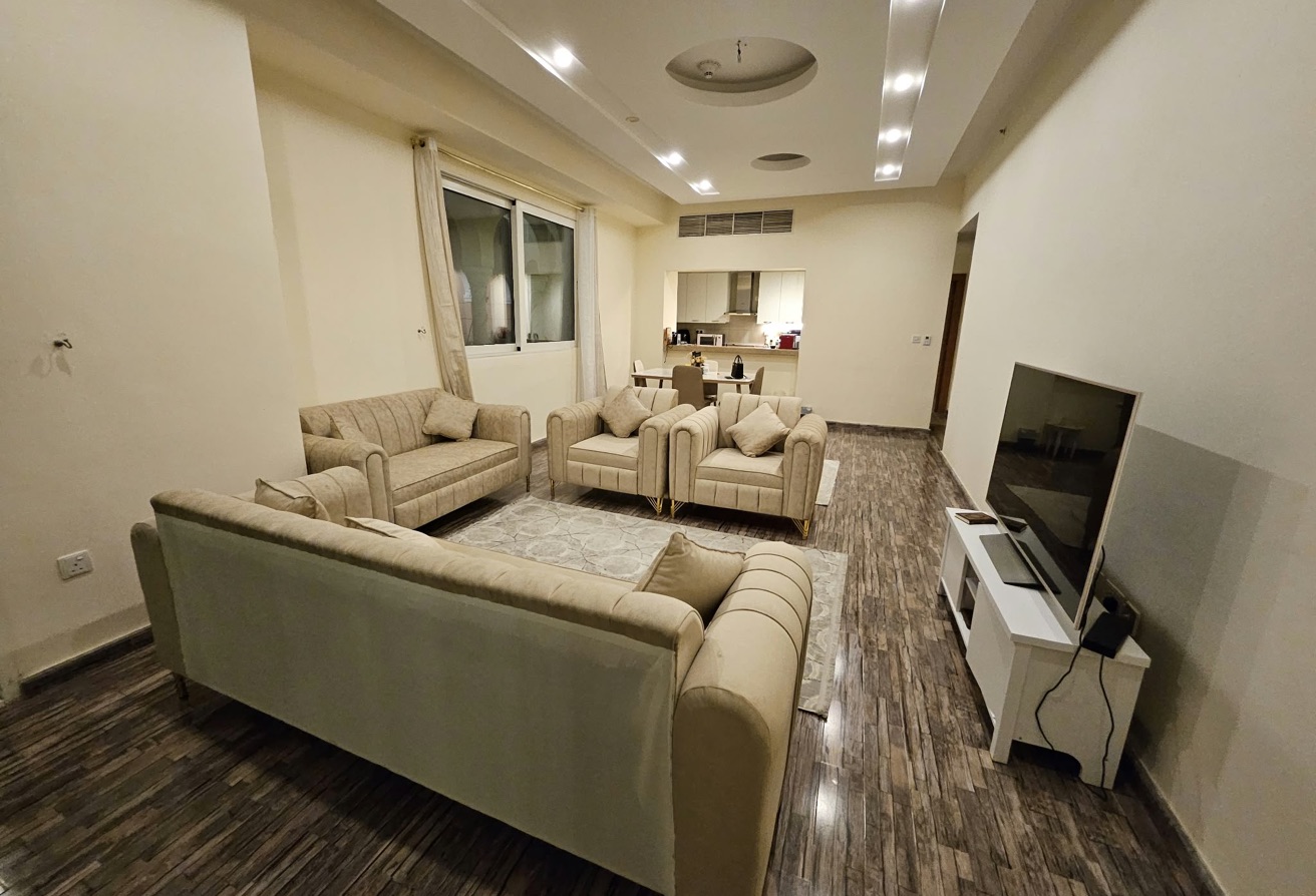 2 Bedroom Fully Furnished Pool View thumbnail 5