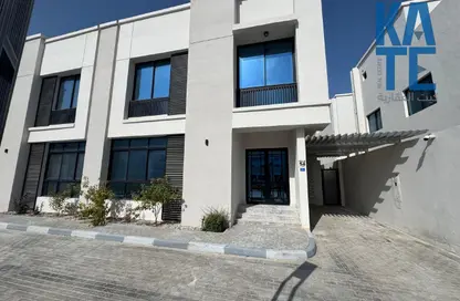 Villa - 4 Bedrooms - 5 Bathrooms for rent in Salwa Road - Al Aziziyah - Doha
