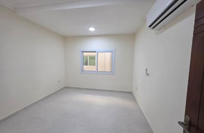 Apartment - 2 Bedrooms - 2 Bathrooms for rent in Al Nuaija Street - Al Nuaija - Doha
