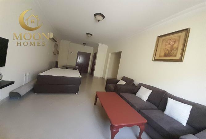 996446 - Property Image 2