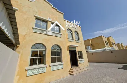 Villa - 4 Bedrooms - 4 Bathrooms for rent in Ain Khaled - Doha