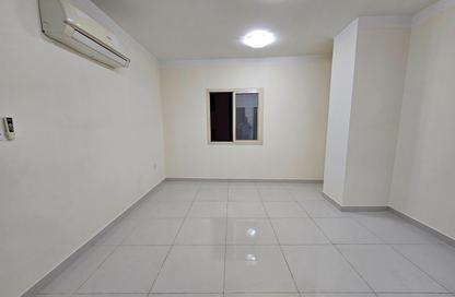 Apartment - 1 Bedroom - 2 Bathrooms for rent in Musheireb - Musheireb - Doha