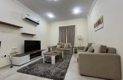 Apartment - 2 Bedrooms - 2 Bathrooms for rent in Al Nasr Street - Al Nasr - Doha
