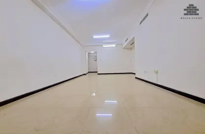 Apartment - 3 Bedrooms - 3 Bathrooms for rent in Al Nasr Street - Al Nasr - Doha
