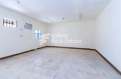 Labor Camp - Studio - 1 Bathroom for rent in East Industrial Street - Birkat Al Awamer - Al Wakra