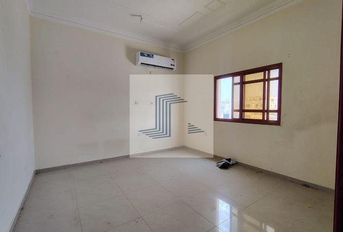 61004463 - Property Image 3