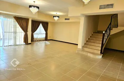 مجمع سكني - 4 غرف نوم - 5 حمامات للايجار في شارع الوعب - الوعب - الدوحة