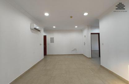 Apartment - 2 Bedrooms - 2 Bathrooms for rent in Al Sadd Road - Al Sadd - Doha