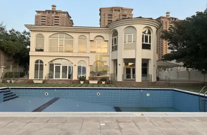 فيلا - 5 غرف نوم - 7 حمامات للايجار في طريق بورتو الغربي - بورتو أرابيا - جزيرة اللؤلؤة - الدوحة