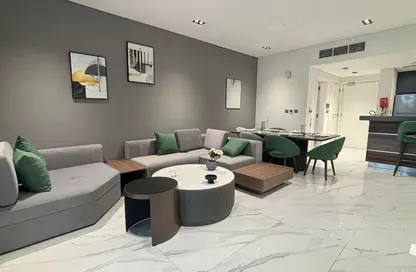 Apartment - 3 Bedrooms - 3 Bathrooms for rent in Crescent Building - Yasmeen City - Lusail