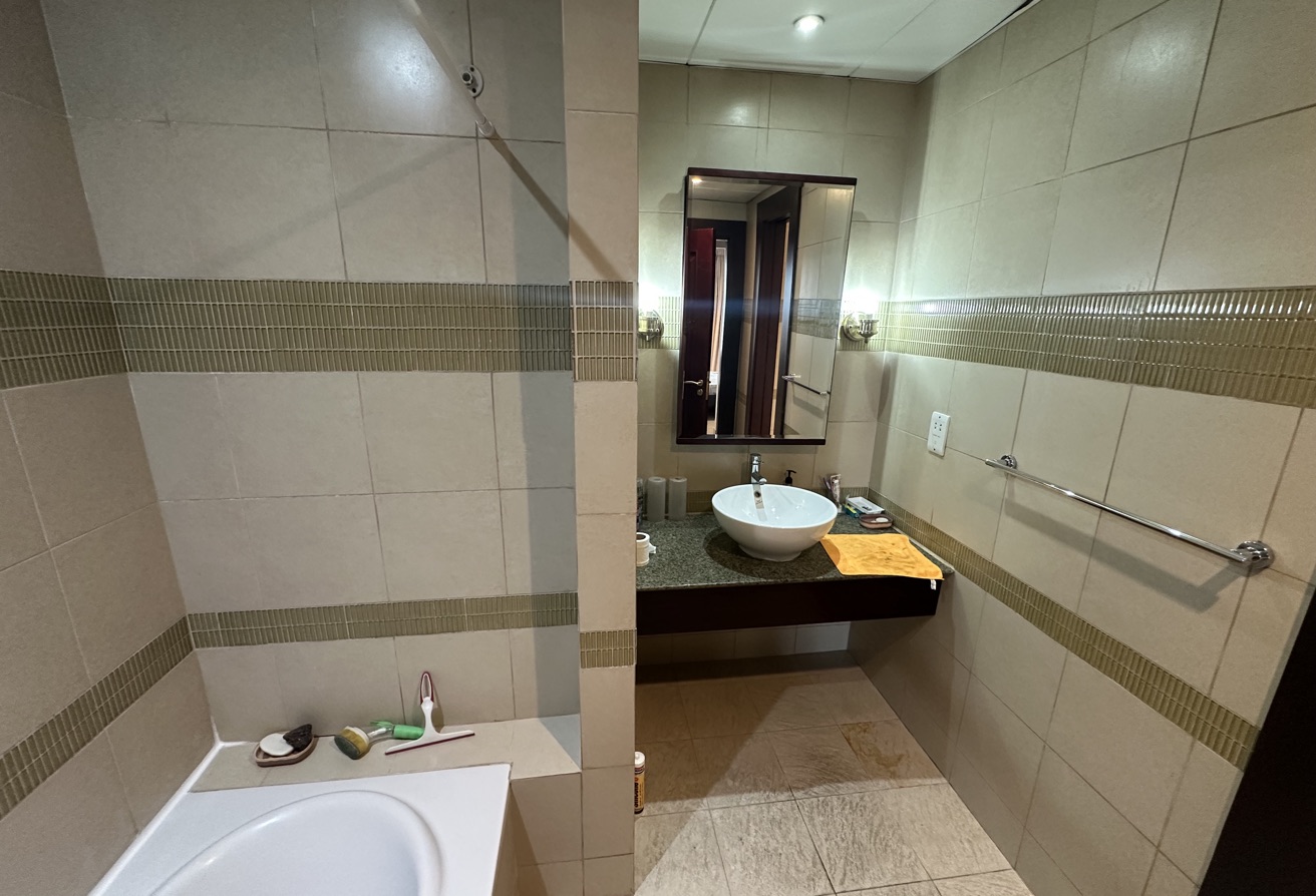 1 Bedroom Furnished Including Bills City View thumbnail 8