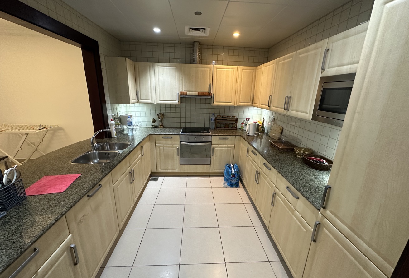 1 Bedroom Furnished Including Bills City View thumbnail 10