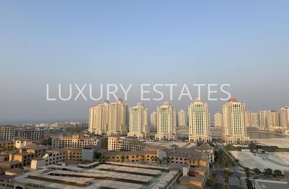 Apartment - 1 Bedroom - 2 Bathrooms for rent in West Porto Drive - Porto Arabia - The Pearl Island - Doha