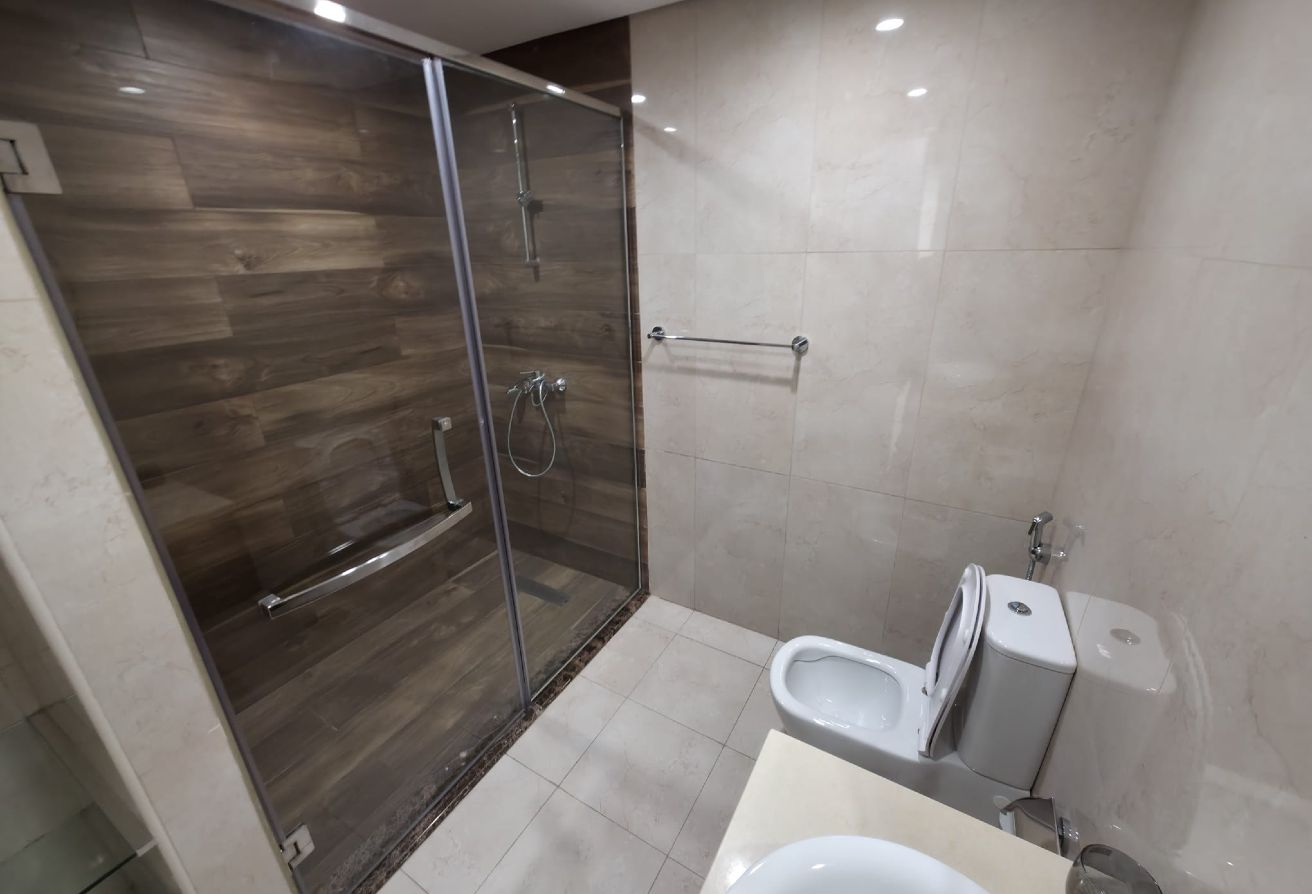 LUXURY 2 BHK PARK VIEW APARTMENT IN CRESCENT TOWER thumbnail 12