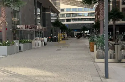 Retail - Studio - 2 Bathrooms for rent in West Walk - Al Waab - Doha