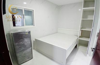 Apartment - Studio - 1 Bathroom for rent in Umm Ghwailina Comm - Umm Ghuwalina - Umm Ghuwailina - Doha
