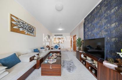 Apartment - 2 Bedrooms - 3 Bathrooms for rent in Viva East - Viva Bahriyah - The Pearl Island - Doha