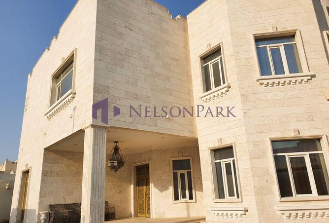 53283000 - Property Image 2