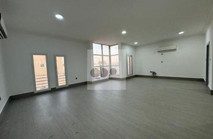 مجمع سكني - غرفة نوم - 1 حمام للايجار في الغانم الجديد - الغانم - الدوحة