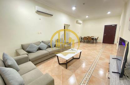 Apartment - 2 Bedrooms - 2 Bathrooms for rent in Bin Omran 35 - Fereej Bin Omran - Doha