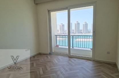 Apartment - 1 - 2 for rent in Tower 29 - Viva Bahriyah - The Pearl Island - Doha