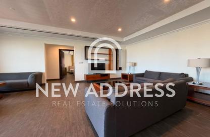 Apartment - 2 Bedrooms - 3 Bathrooms for rent in The Pearl Island - Doha