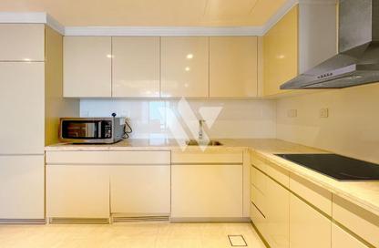 Apartment - 1 Bedroom - 1 Bathroom for rent in West Bay Tower - West Bay - West Bay - Doha Apartment - 1 Bedroom - 1 Bathroom for rent in West Bay Tower - West Bay - West Bay - Doha