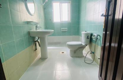 Apartment - 2 Bedrooms - 2 Bathrooms for rent in Al Muntazah Street - Al Muntazah - Doha