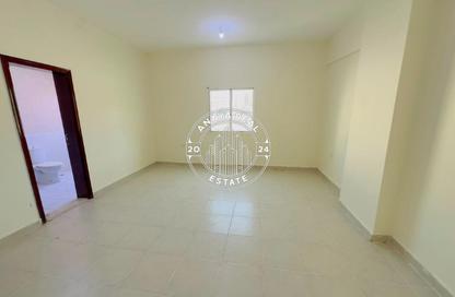 Apartment - 3 Bedrooms - 3 Bathrooms for rent in Al Mansoura - Al Mansoura - Doha