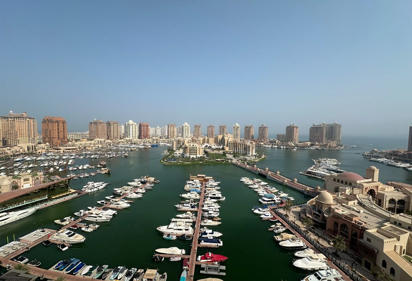 Spacious 3BHK with maid Marina view high floor thumbnail 12