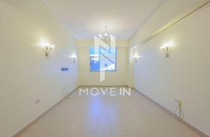 Apartment - 2 Bedrooms - 2 Bathrooms for rent in Barwa Commercial Avenue - Umm Al Seneem - Doha