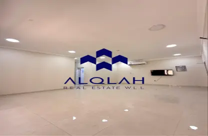 Apartment - 2 Bedrooms - 2 Bathrooms for rent in Al Nasr Street - Al Nasr - Doha