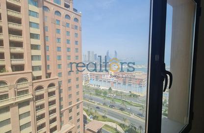 Apartment - 1 Bedroom - 2 Bathrooms for sale in Tower 13 - Porto Arabia - The Pearl Island - Doha