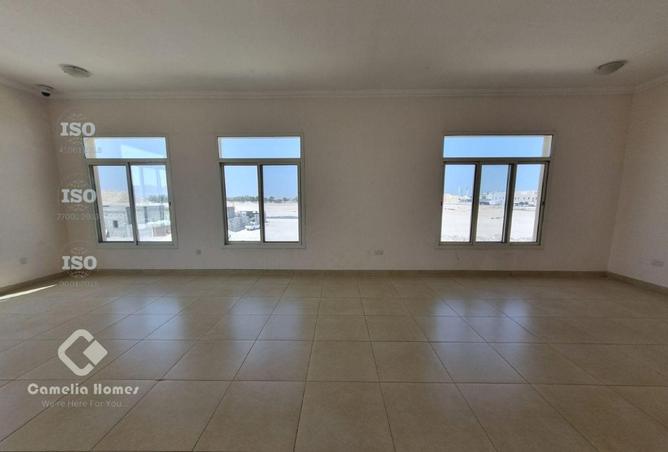 1004323 - Property Image 2