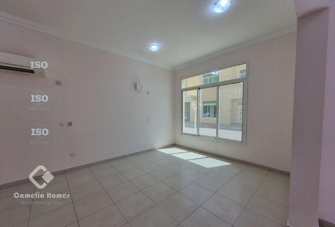 1004323 - Property Image 3