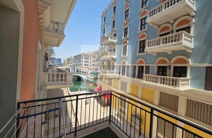 Apartment - 2 Bedrooms - 3 Bathrooms for sale in Qanat Quartier - The Pearl Island - Doha