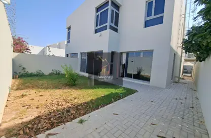 مجمع سكني - 4 غرف نوم - 5 حمامات للايجار في وادي المرخ - مريخ - المريخ - الدوحة