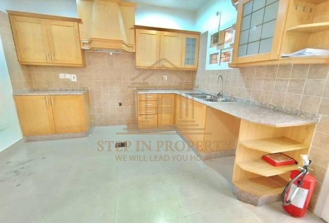 1030300 - Property Image 3