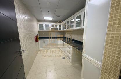 Apartment - 2 Bedrooms - 2 Bathrooms for rent in Saraya Corniche Hotel - Corniche Road - Doha
