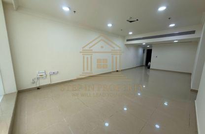 Apartment - 2 Bedrooms - 2 Bathrooms for rent in Saraya Corniche Hotel - Corniche Road - Doha