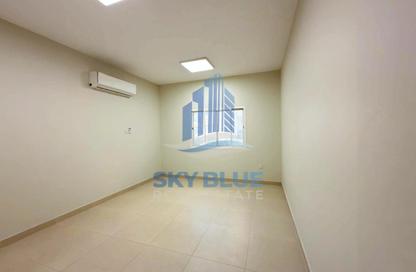 Apartment - 2 Bedrooms - 1 Bathroom for rent in Old Salata - Salata - Doha