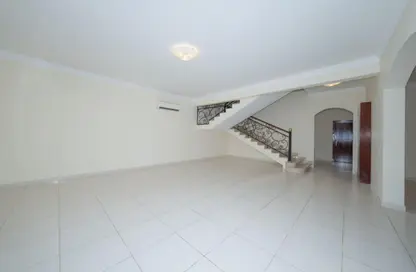 Apartment - 5 Bedrooms - 4 Bathrooms for rent in Bu Hamour Street - Abu Hamour - Doha